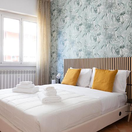 Caput Mundi Rooms - 100Mt To Metro A, Terrace, A-C, 15 Min To Center Rom Exteriör bild
